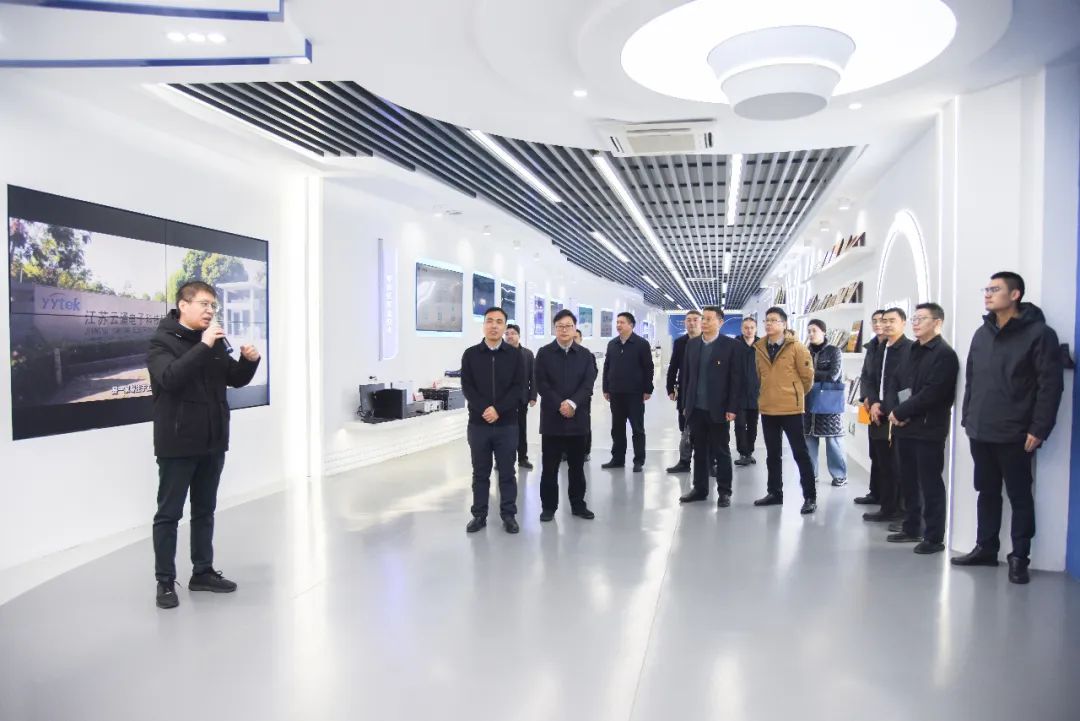 海陵區(qū)電子信息產(chǎn)業(yè)服務(wù)專班蒞臨云涌科技開展企業(yè)行活動(dòng) 海陵區(qū)電子信息產(chǎn)業(yè)服務(wù)專班蒞臨云涌科技開展企業(yè)行活動(dòng)